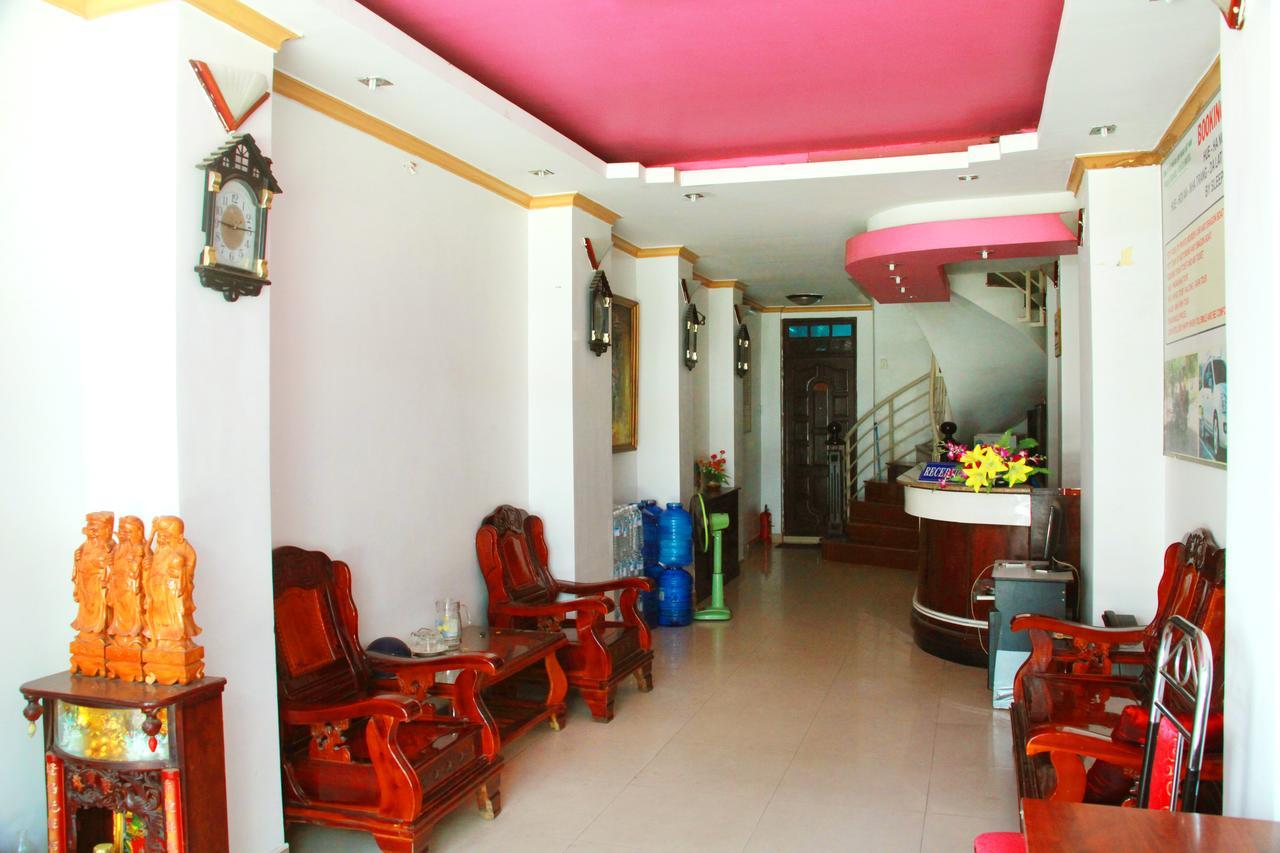 Volga Hotel Hue Esterno foto